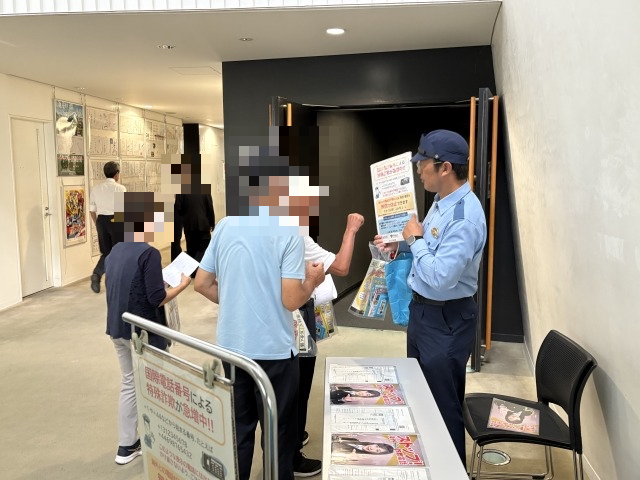 啓発品配布の様子2