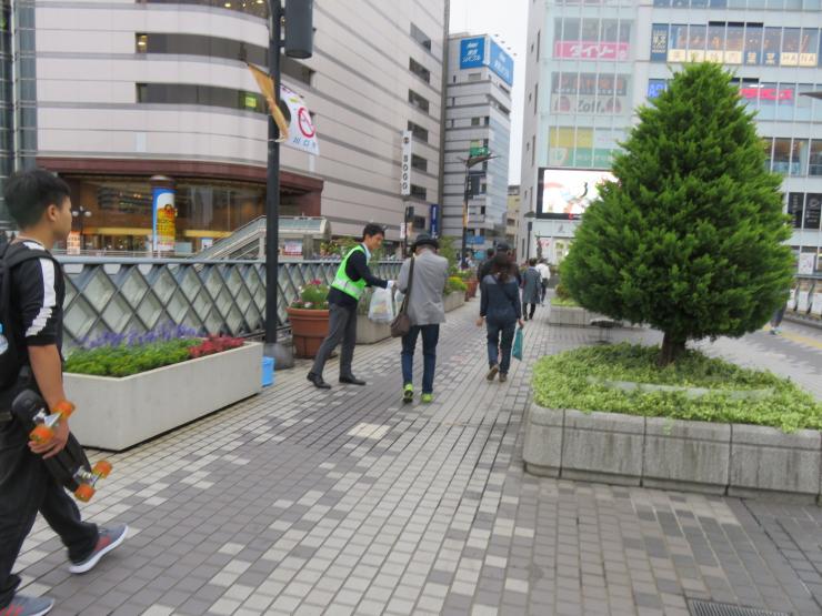 川口駅前振り込め詐欺防止キャンペーン風景4