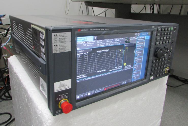 エミッション測定システム_本体