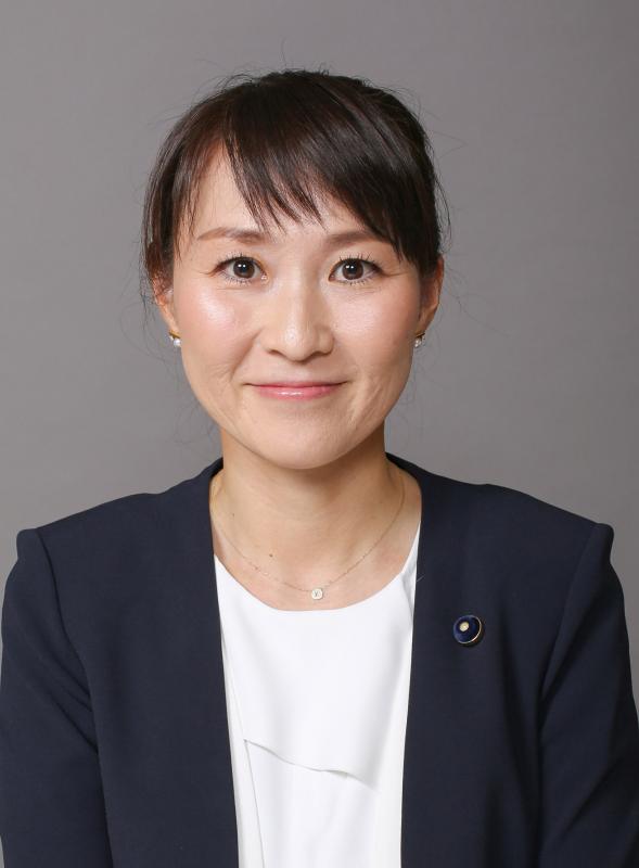 岡村ゆり子議員