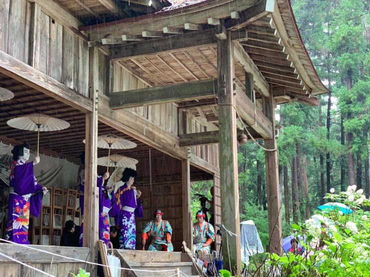 紫陽花神社で催す地歌舞伎