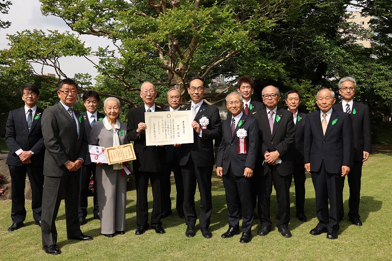 第15回本多静六賞授賞式に出席する知事