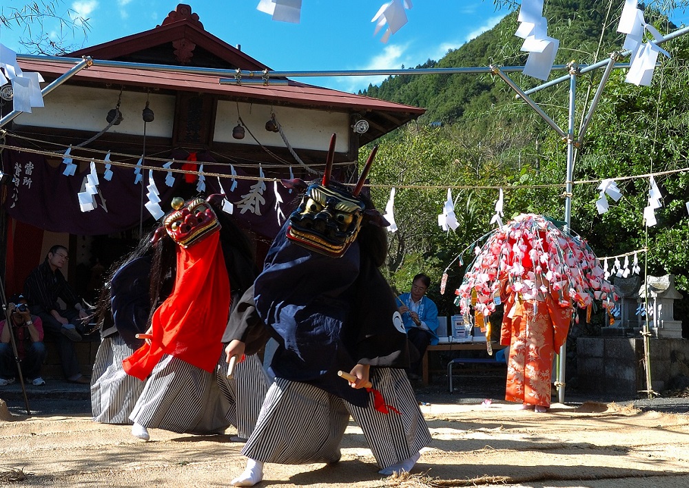 日向の獅子舞 [秩父市]_1000