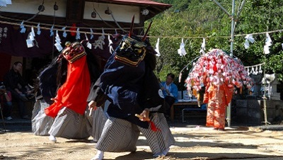 日向の獅子舞 [秩父市]_400