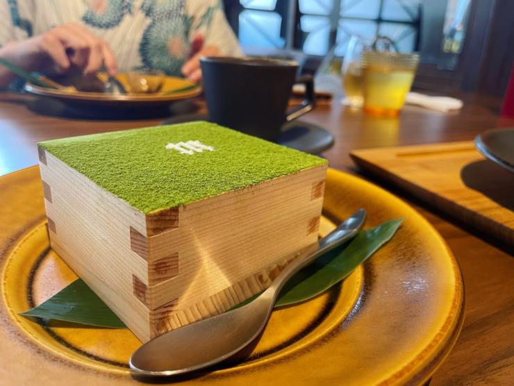 最優秀賞の写真：小池カフェ（秩父市）の酒桝抹茶ティラミス