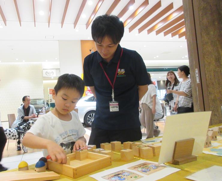 職員と子ども