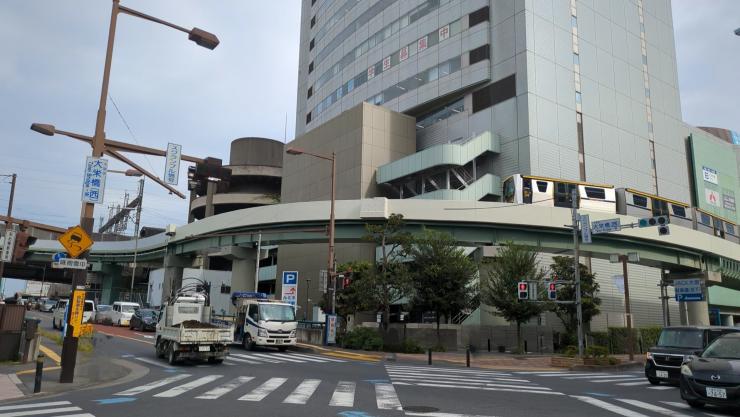 ニューシャトル大宮駅付近の線路の写真