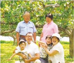 関口 智之さん一家の写真