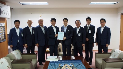 政調会長要請の写真