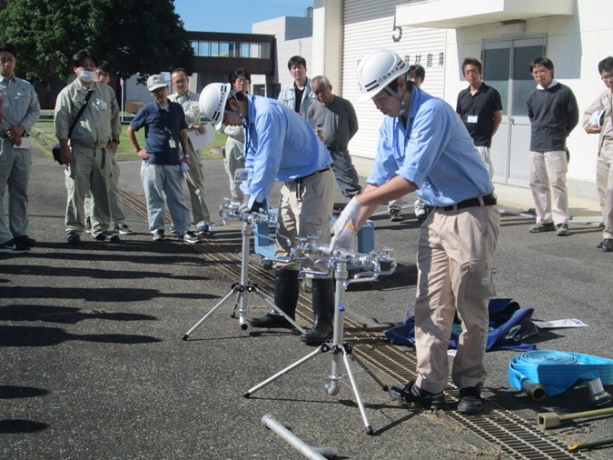 浄水場職員による実演