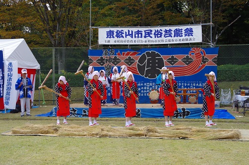 写真：麦打ち唄(千年谷公園ステージ）