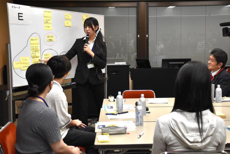 発表をしている様子