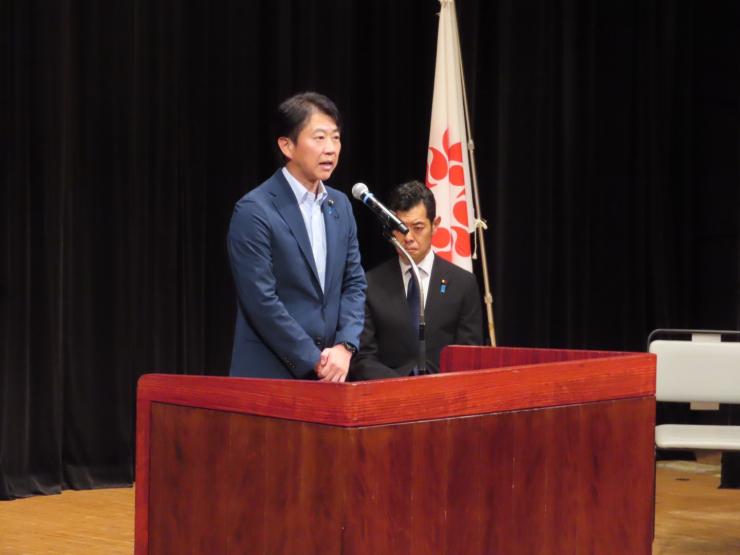 白土幸仁議長の写真