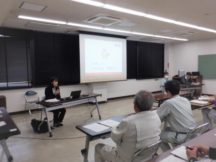 春日部労働基準監督署の講義の様子