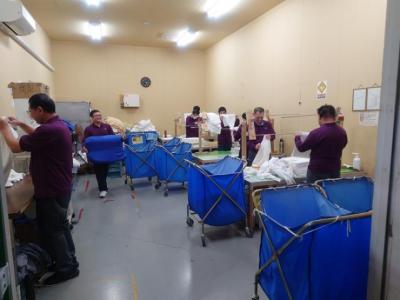 仕事をしている様子