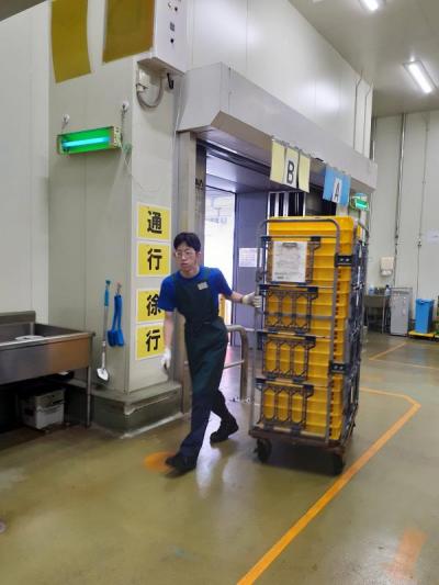 仕事をしている様子