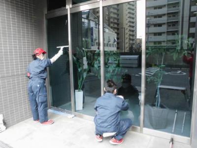 仕事をしている様子