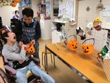 仕事をしている様子