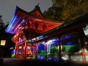 楼門のライトアップ