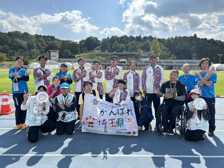 フライングディスクの選手の集合写真