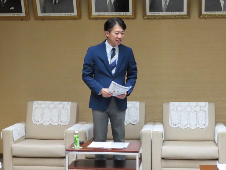 白土幸仁議長の写真