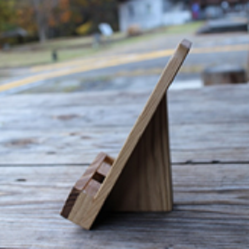 栗の木スマホスタンド作りの写真