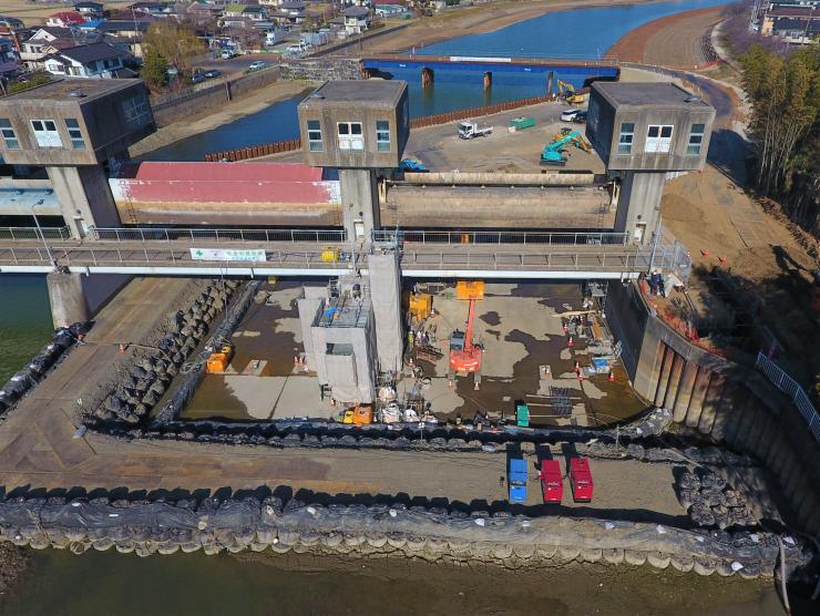 「総選除）5古第301号古利根堰耐震補強工事」現場の状況