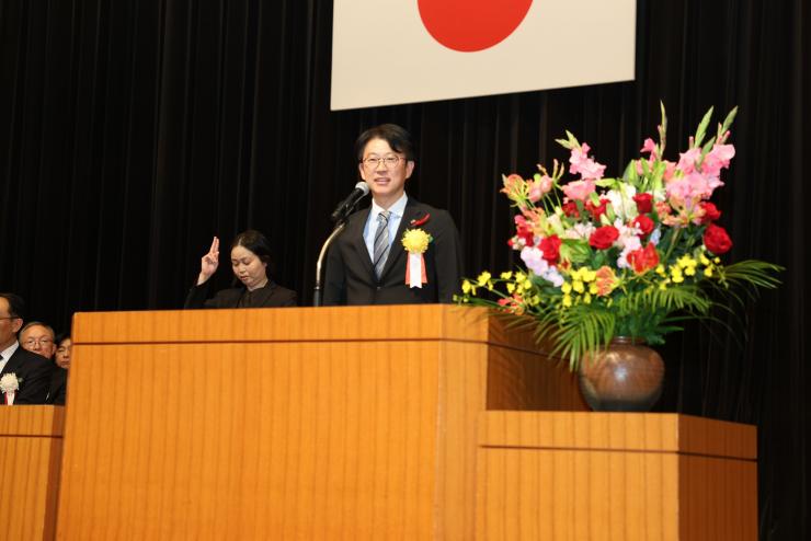 白土幸仁議長の写真