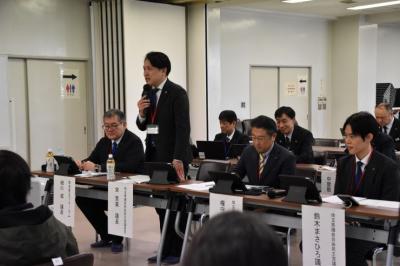 参加議員の自己紹介