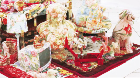 「江頭誠《忙しい夜》展示風景(部分)2025年」の写真