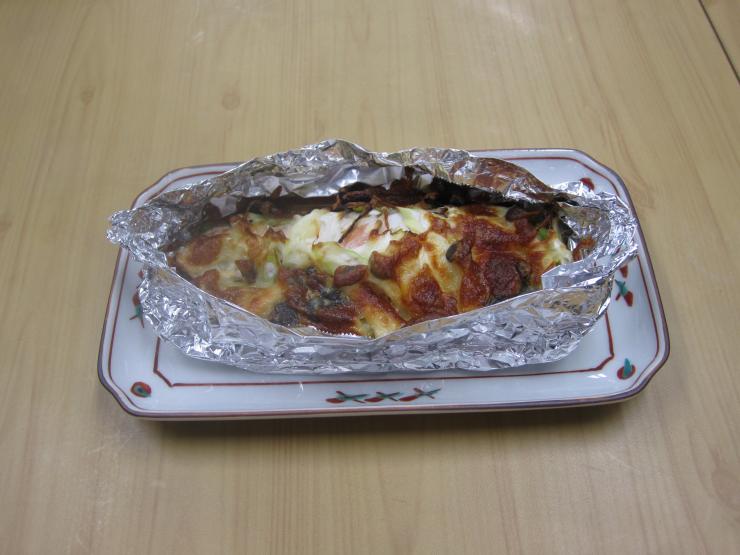 強い骨を作る！魚とキノコのチーズ焼き