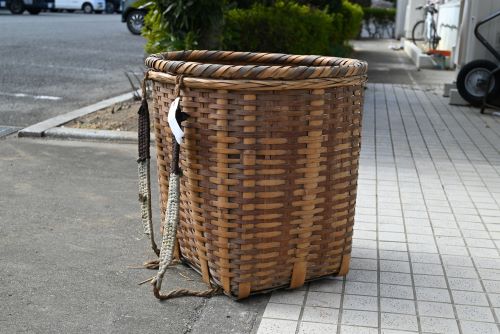 クワツミカゴ・ザマ