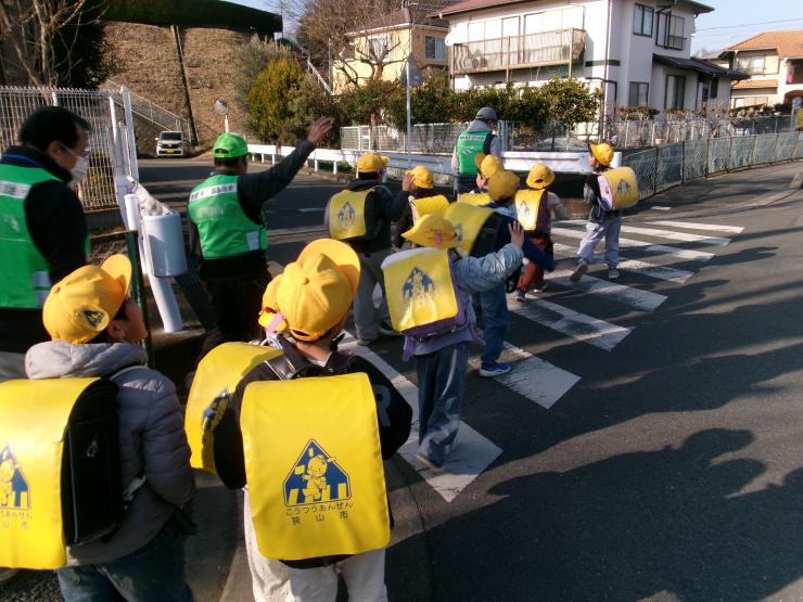 横断見守り