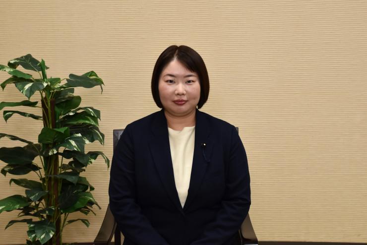 山﨑すなお議員の写真